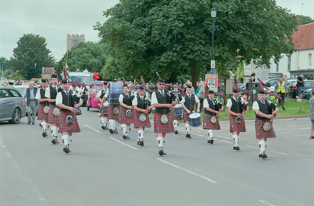 barber-burnham-market-carnival01.jpg