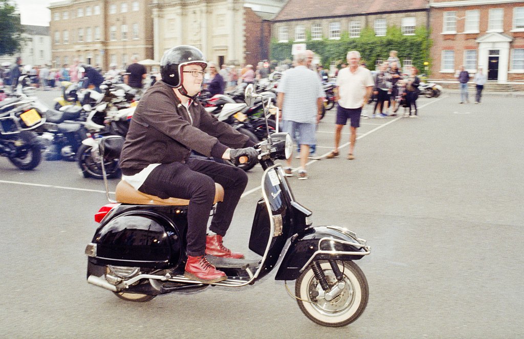 barber-kings-lynn-scooter-01.jpg